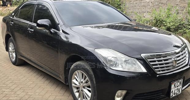 Toyota Crown 2010 Matt Black