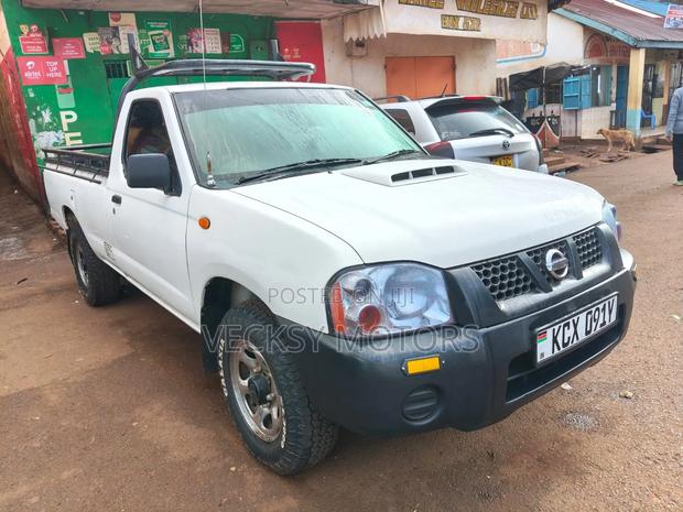 Nissan NP300 2019 White