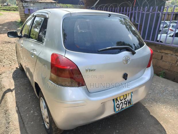Toyota Vitz 2007 Silver
