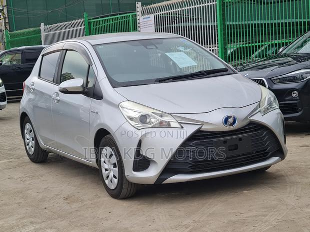 Toyota Vitz 2019 Silver