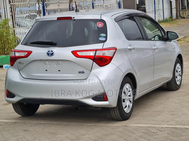 Toyota Vitz 2019 Silver