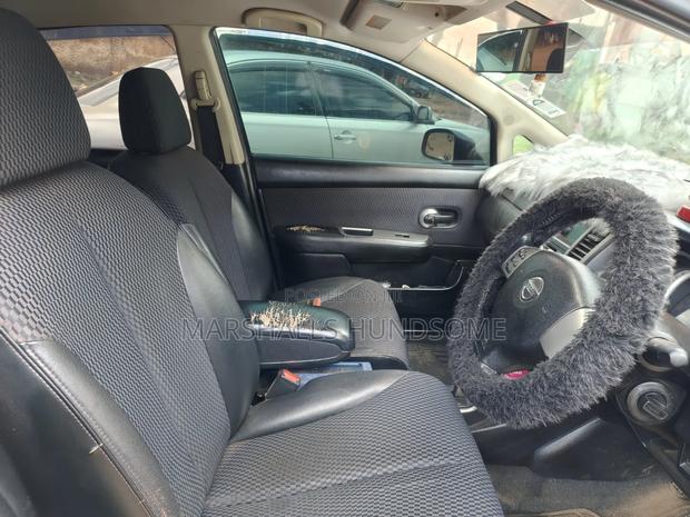 Nissan Tiida 2011 Black