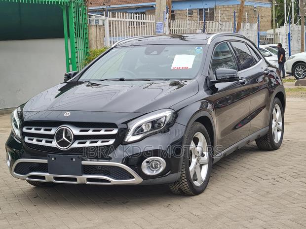 Mercedes-Benz GLA-Class 2019 Black