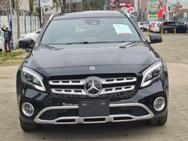 Mercedes-Benz GLA-Class 2019 Black