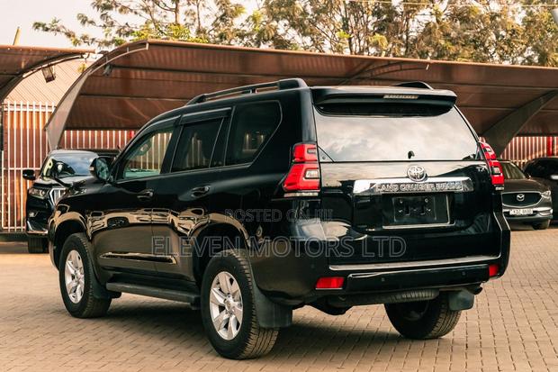 Toyota Land Cruiser Prado 2019 Black