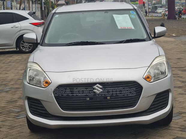 Suzuki Swift 2019 Silver