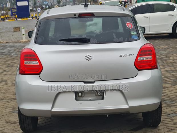Suzuki Swift 2019 Silver
