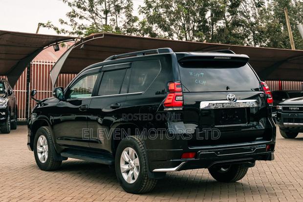 Toyota Land Cruiser Prado 2021 Black