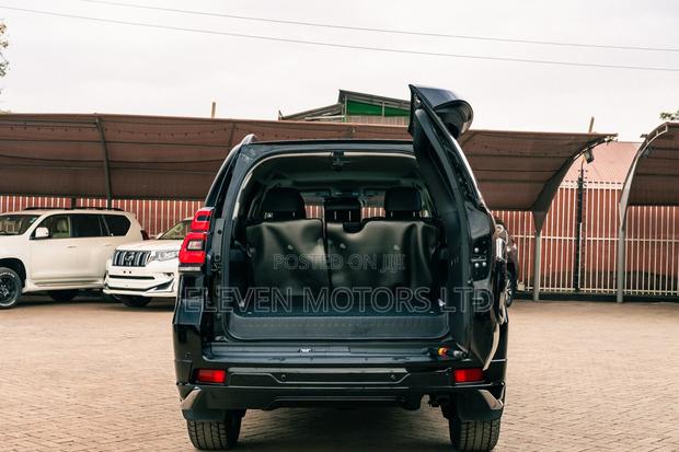 Toyota Land Cruiser Prado 2021 Black