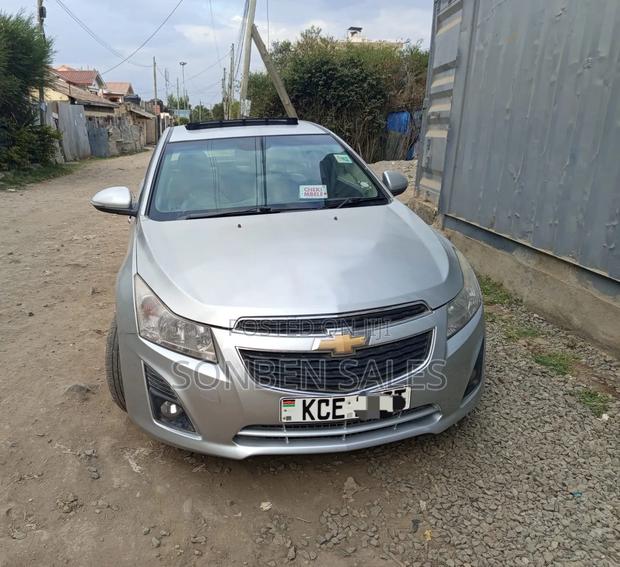 Chevrolet Cruze LS 4dr Sedan (1.8L 4cyl 6A) 2014 Silver