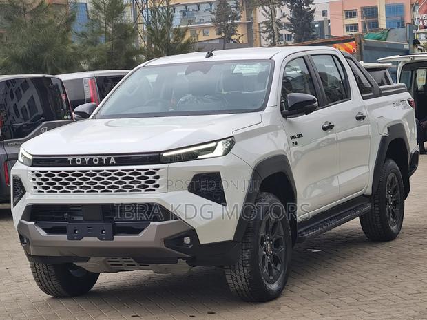 New Toyota Hilux 2026 White