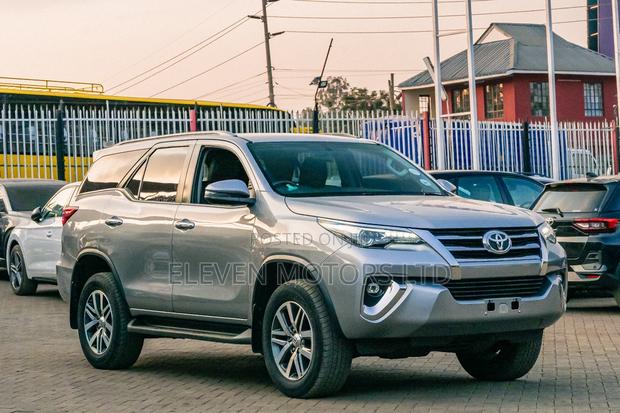 Toyota Fortuner 2020 Silver
