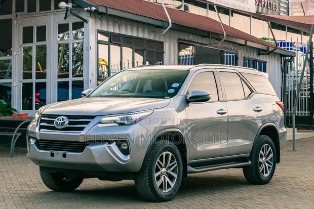 Toyota Fortuner 2020 Silver