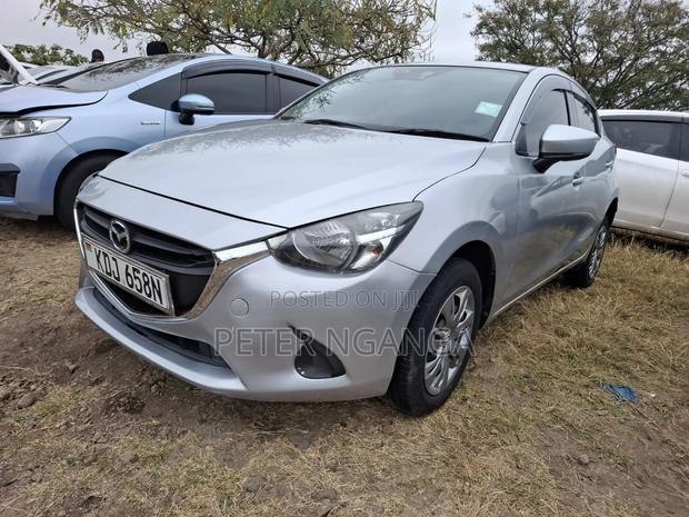 Mazda Demio 2017 Silver