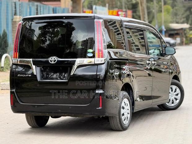 Toyota Esquire 2.0 FWD (7 seater) 2019 Black