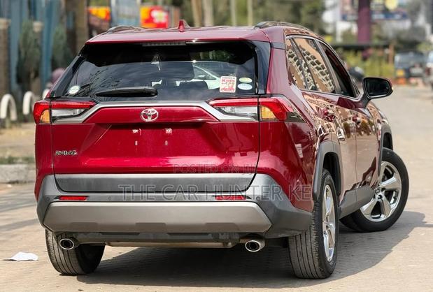 Toyota RAV4 2019 Red