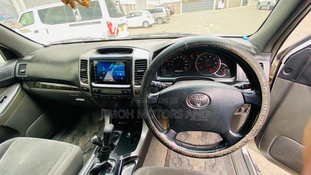 Toyota Land Cruiser Prado 2009 White