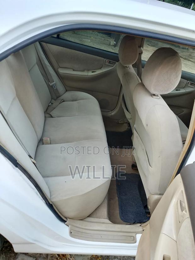 Toyota Corolla 2006 White