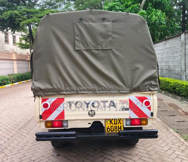 Toyota Land Cruiser 2008 Beige