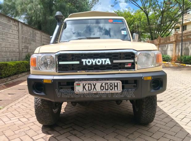 Toyota Land Cruiser 2008 Beige
