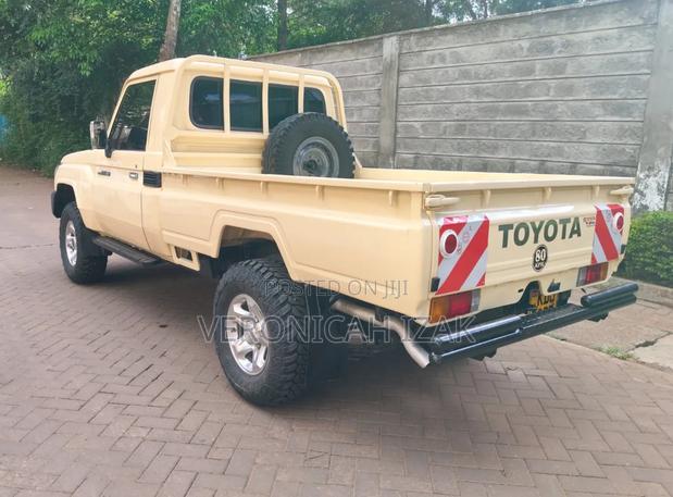 Toyota Land Cruiser 2008 Beige