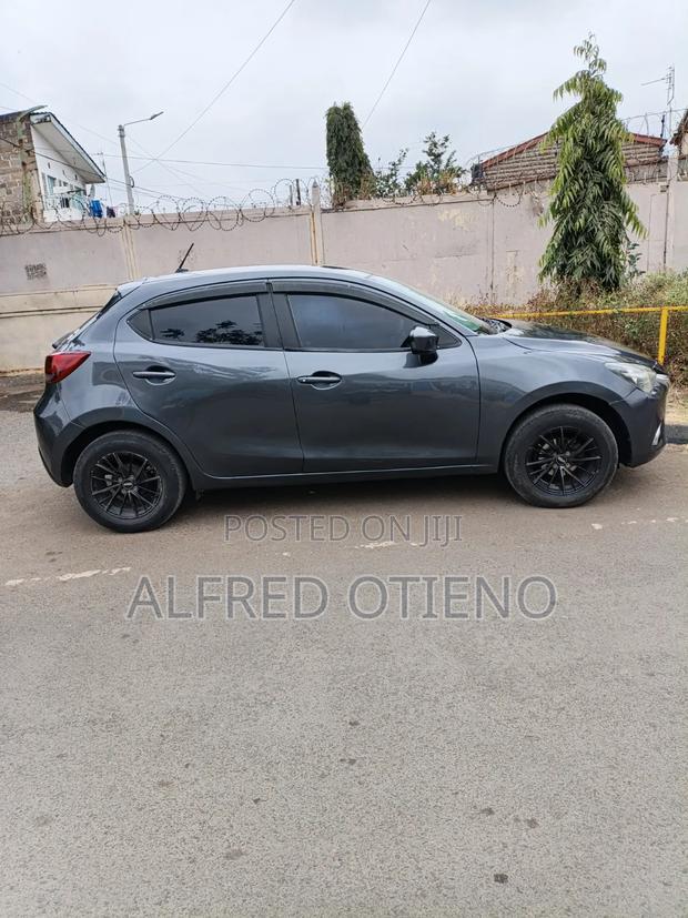 Mazda Demio 2016 Gray