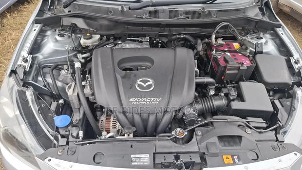 Mazda Demio 2017 Silver