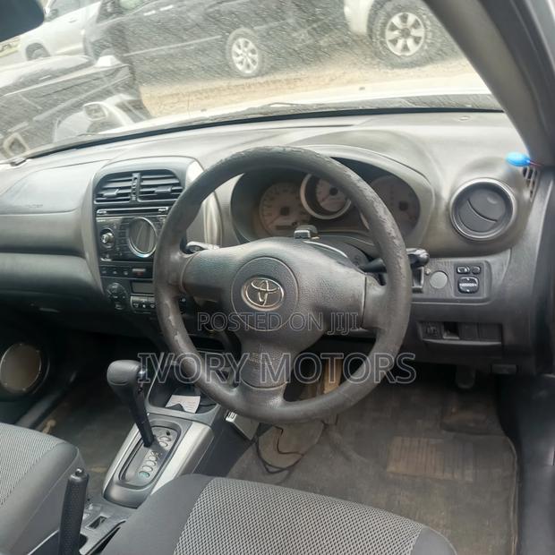 Toyota RAV4 Automatic 2000 Silver
