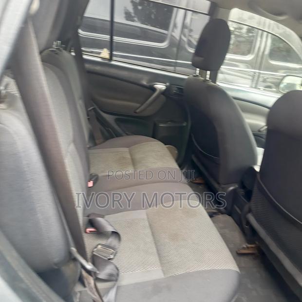 Toyota RAV4 Automatic 2000 Silver