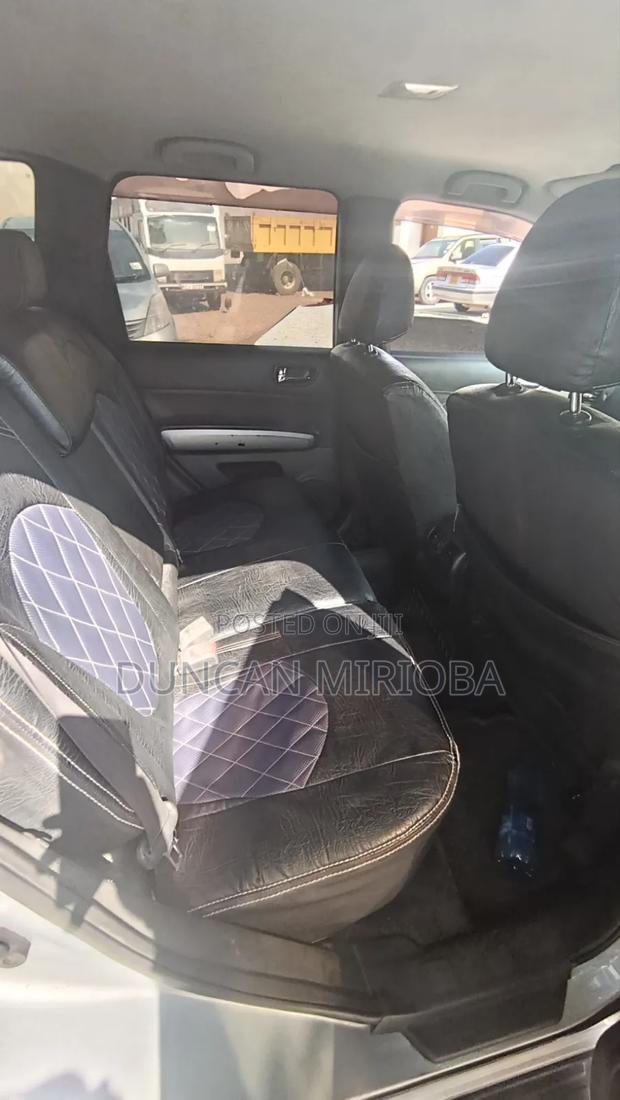 Nissan X-Trail 2011 Gray
