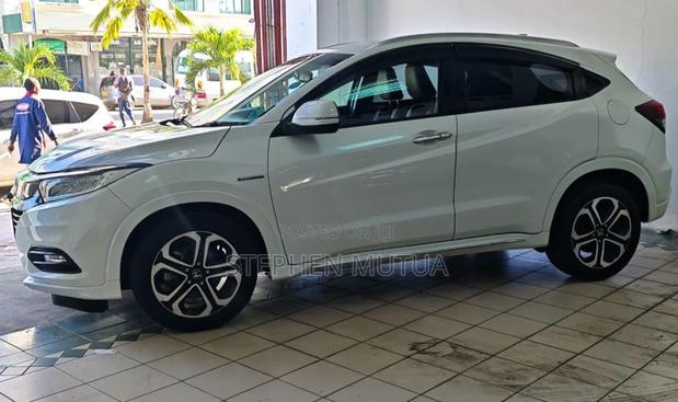 Honda Vezel 1.5 Hybrid 2WD 2020 White