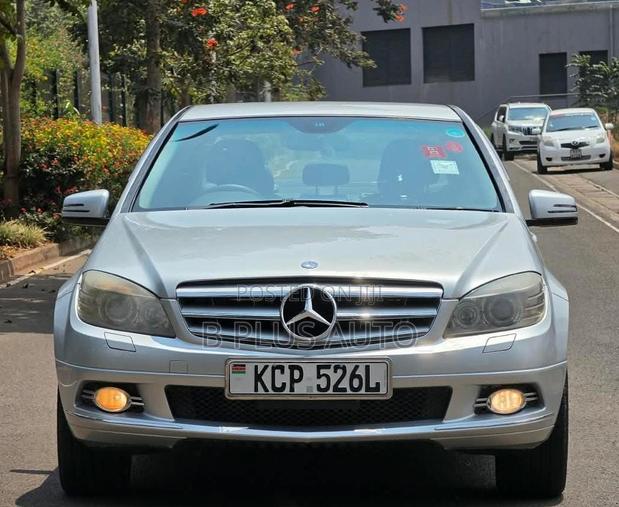 Mercedes-Benz C200 2010 Silver