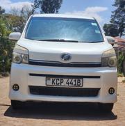 Toyota Voxy 2010 White for sale