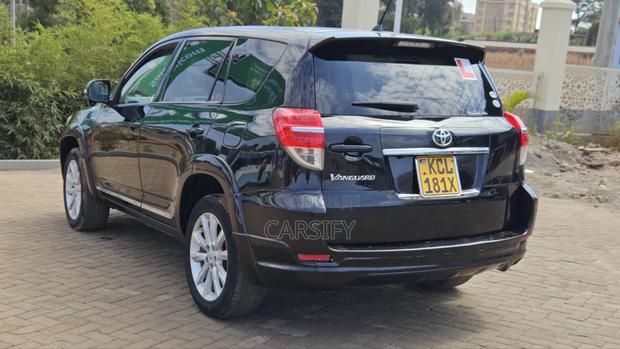 Toyota Vanguard 2010 Black