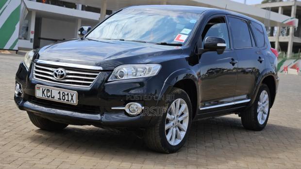 Toyota Vanguard 2010 Black