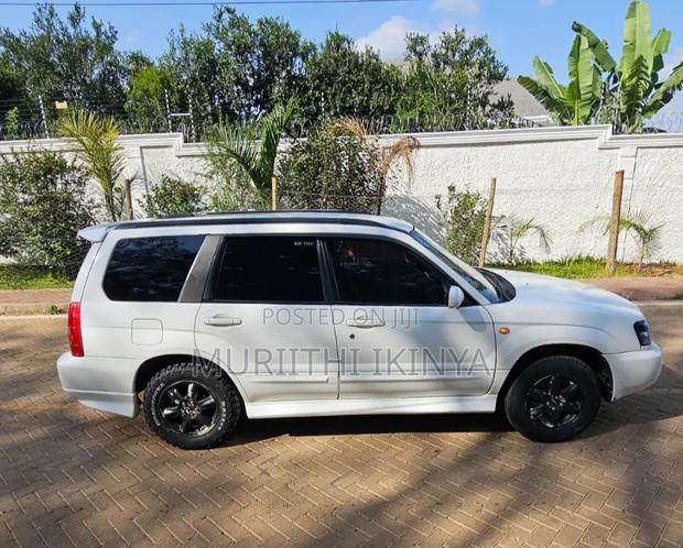 Subaru Forester 2000 White