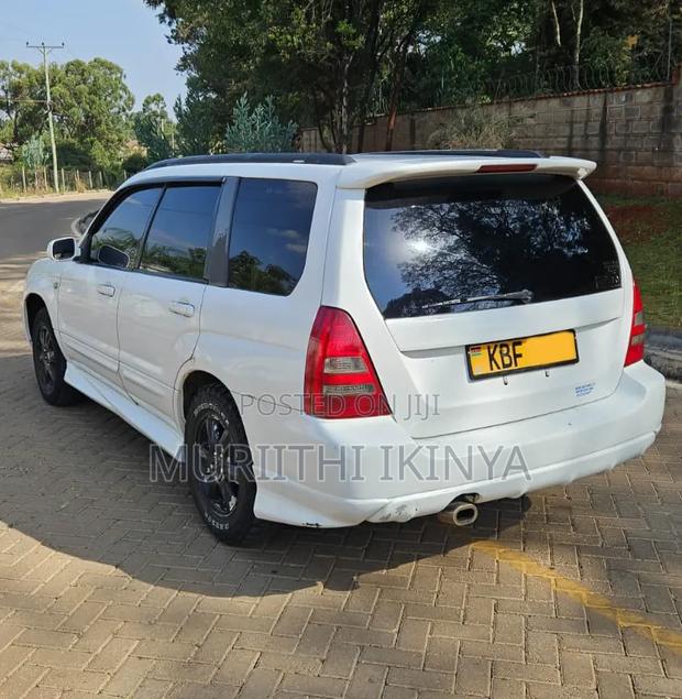 Subaru Forester 2000 White