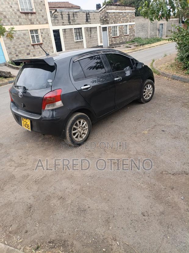 Toyota Vitz 2008 Black
