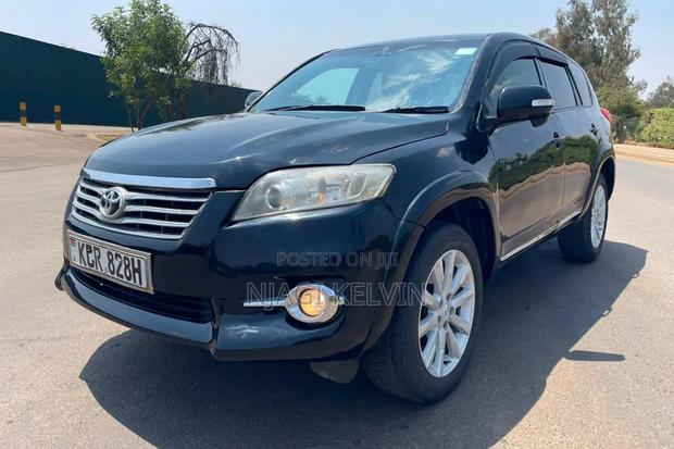 Toyota Vanguard 2012 Black