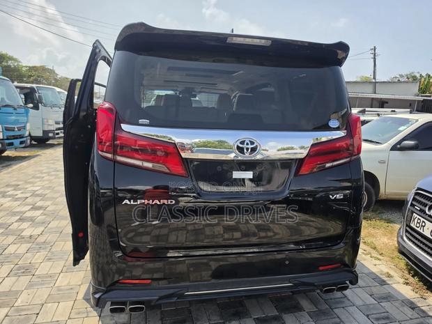 Toyota Alphard 2019 Black