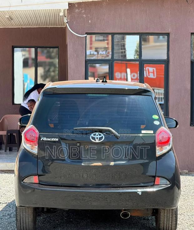 Toyota Ractis 2014 Black