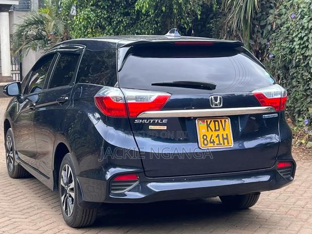 Honda Fit Shuttle 2018 Blue