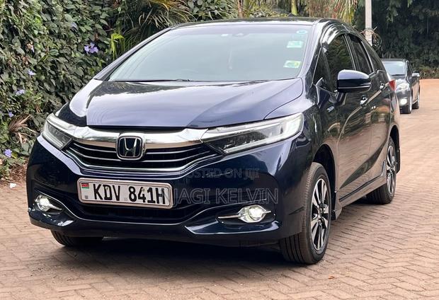 Honda Fit Shuttle 2018 Blue
