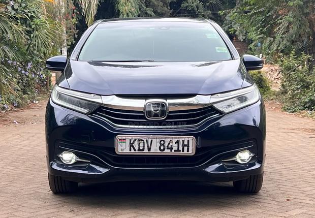 Honda Fit Shuttle 2018 Blue