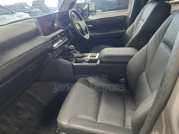 Toyota Land Cruiser Prado 2024 Silver