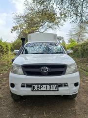 Toyota Hilux 2011 White for sale