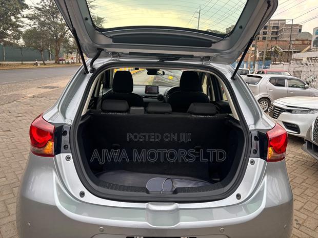 Mazda 2 2020 Silver