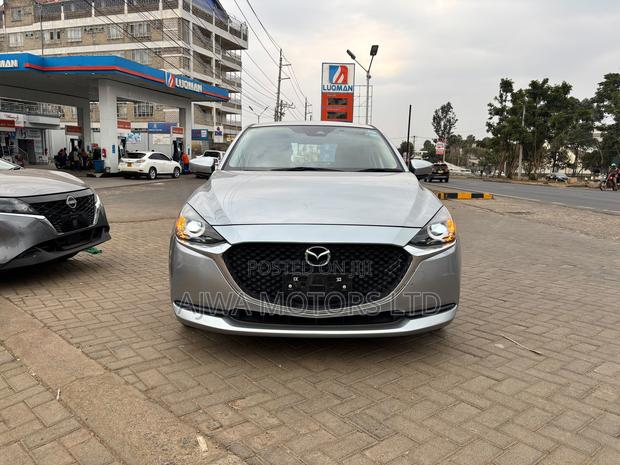 Mazda 2 2020 Silver