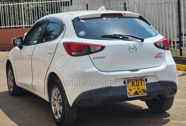 Mazda Demio 2018 White