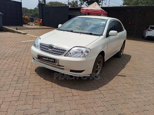 Toyota Corolla 2002 White